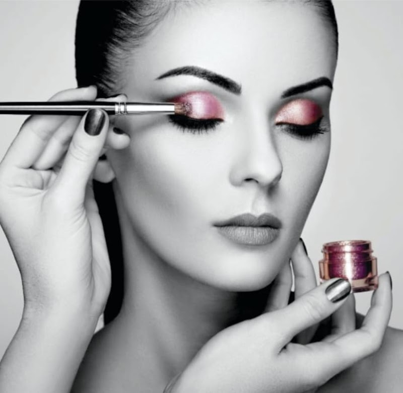 Belle Curls Beauty Salon in Gujranwala, Punjab