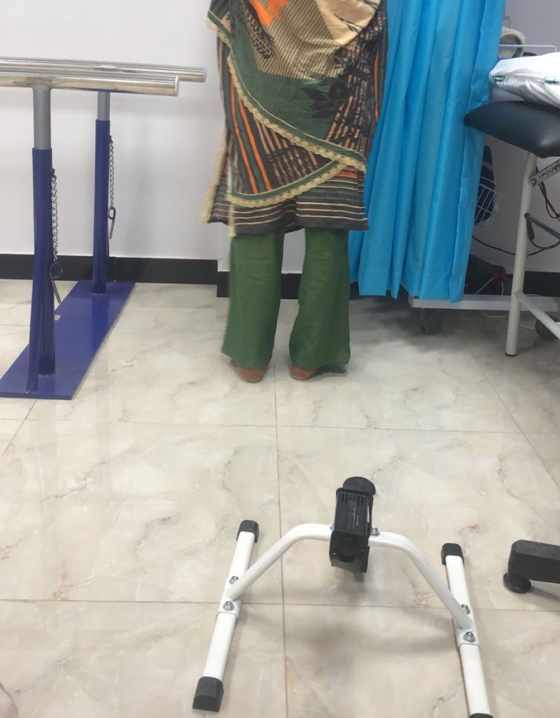 Dr kiran Ameer |spine specialist| Muscle Pain |joint pain | Nerve pain | bone specialist | expert physiotherapist in Wah Cantt, Punjab