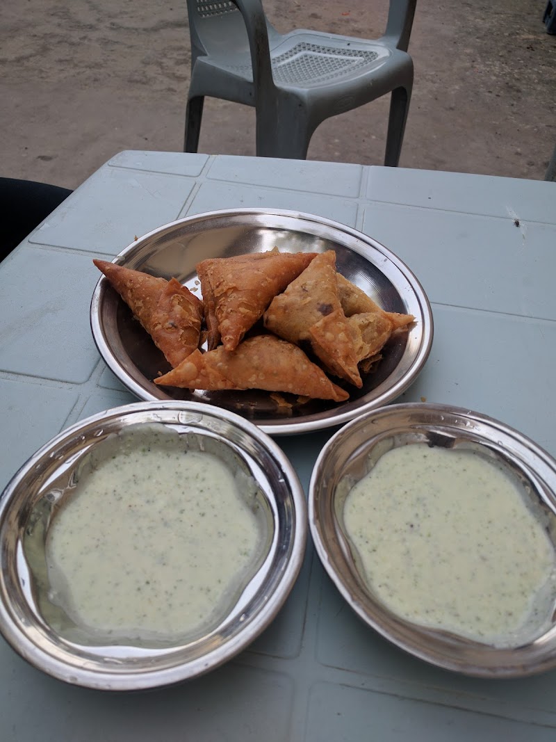 Mirza Samosa & Foods in Dera Ghazi Khan, Punjab