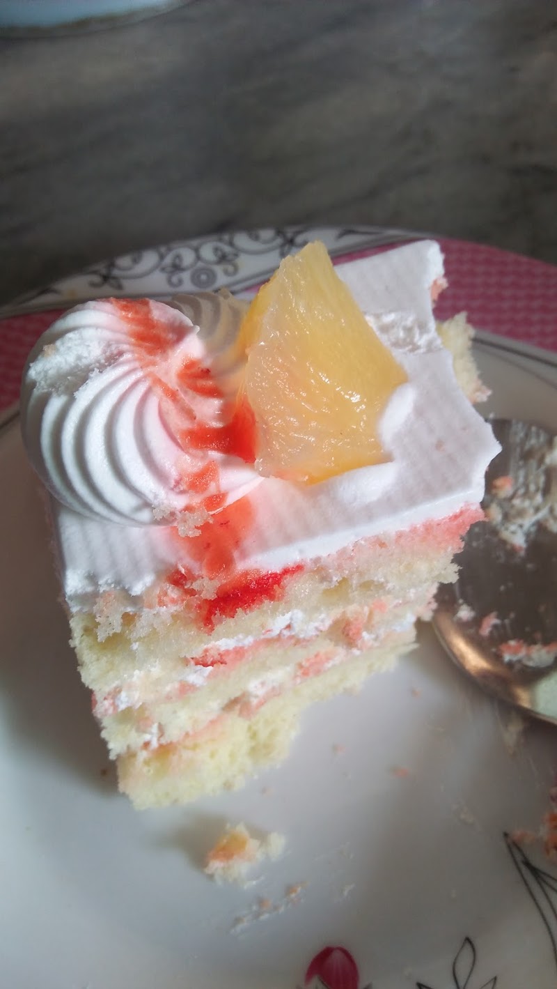 Imran Bakery in Kamalia, Punjab