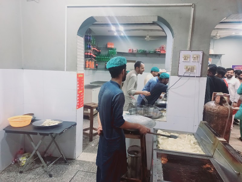 Mirza Samosa & Foods in Dera Ghazi Khan, Punjab
