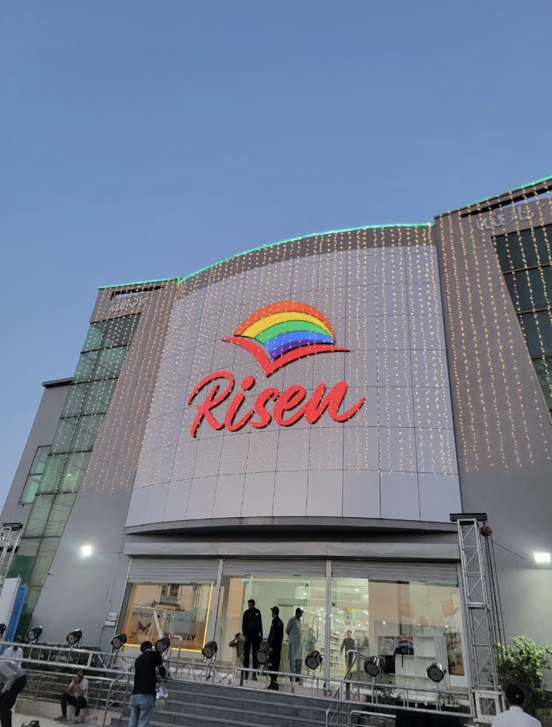 Risen - Kamoki in Kāmoke, Punjab