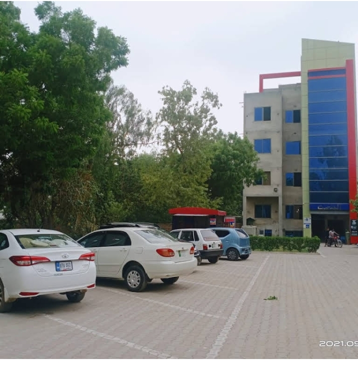 Dr Hasnain Farid (Physiotherapist) in Sahiwal, Punjab