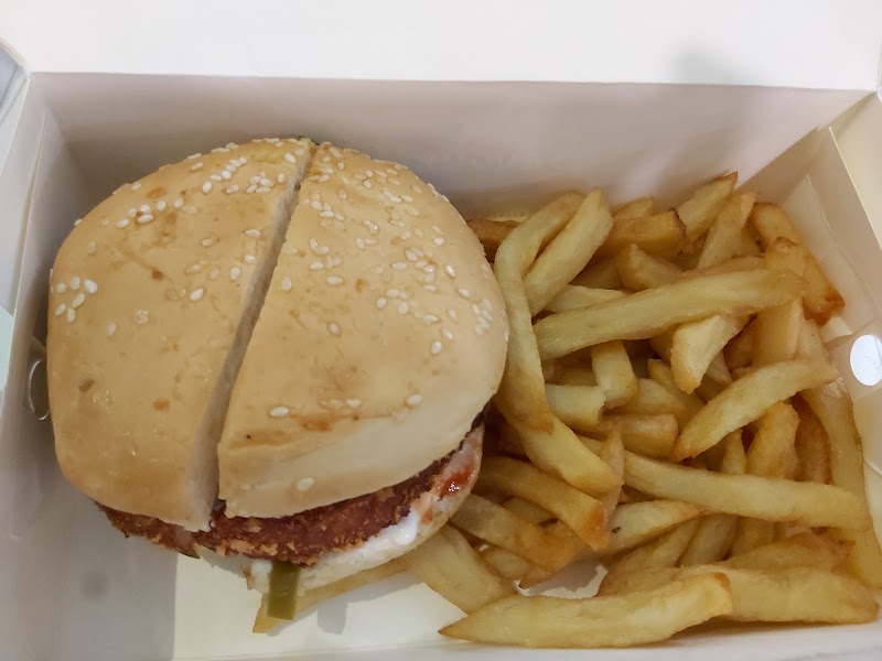 Full Flame Grill & Chill in Wah Cantt, Punjab