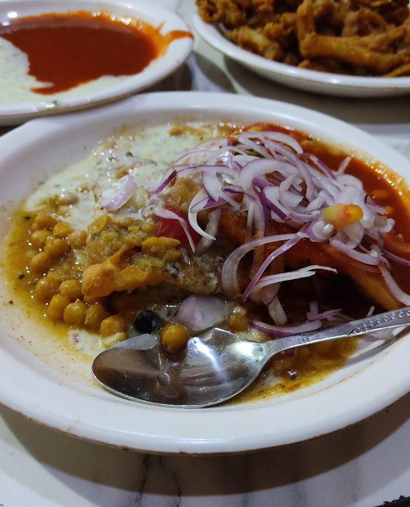 Ashraf Samosa & fast food in Mandi Bahauddin, Punjab