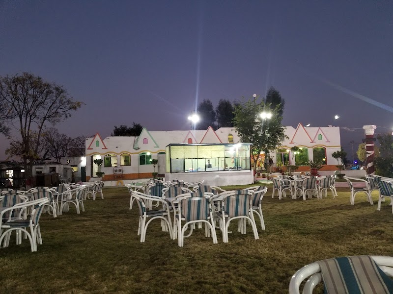 Bismillah Family Park and Restaurant in Belhri, Punjab