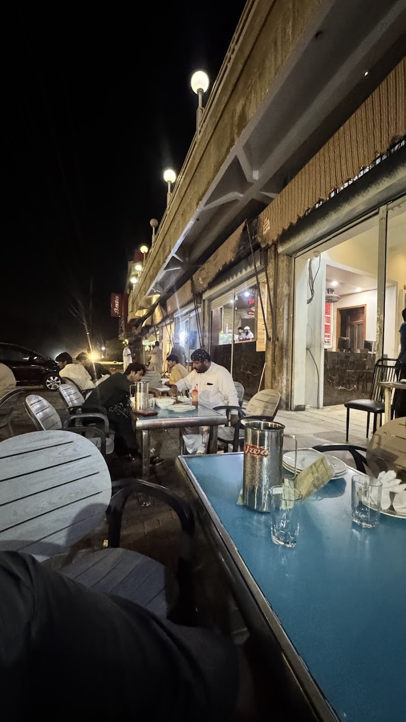 Al Aziz Ice Bar And Restaurant in Dera Ghazi Khan, Punjab