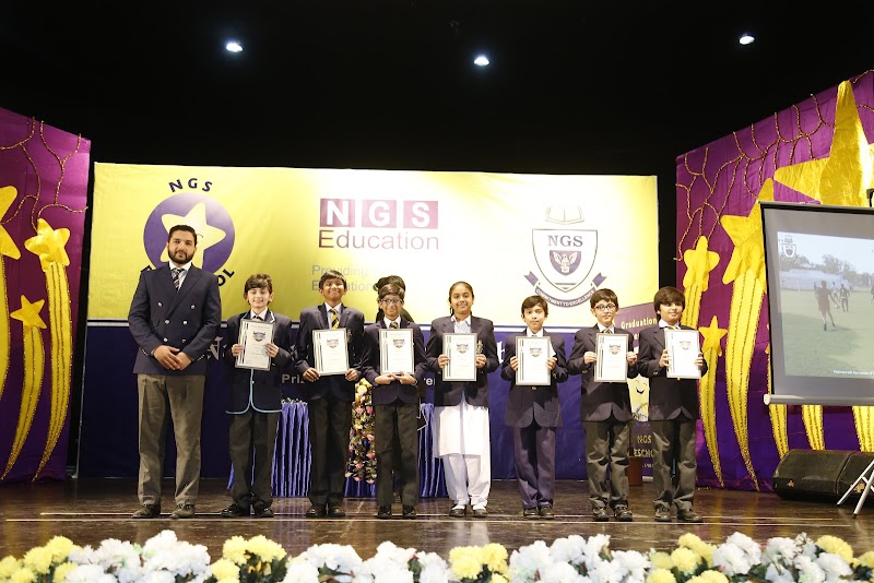 National Grammar School in لاہور, پنجاب