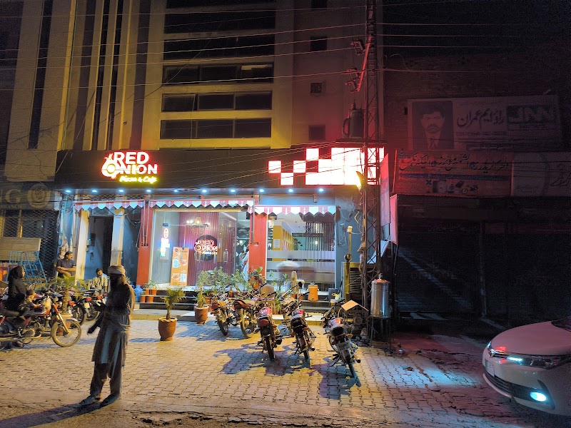Red Onion Pizaa & Cafe in Khanewal, Punjab