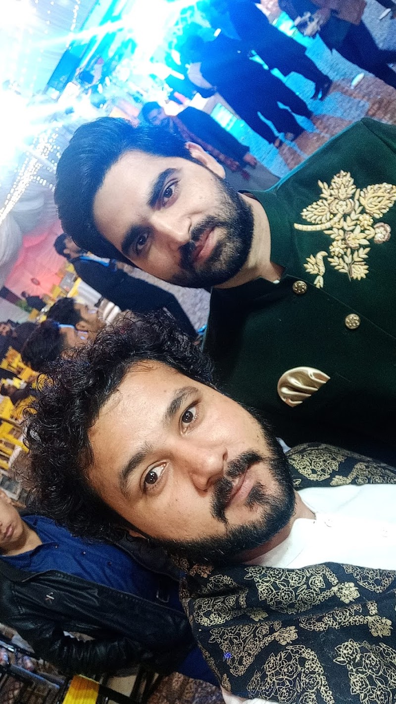 Clean cut Saloon in Gojra, Punjab