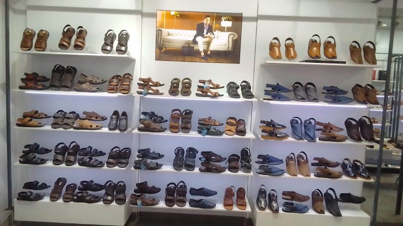 Azaan Heights Plaza in Sahiwal, Punjab