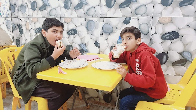 Rajo Veer Burger in Burewala, Punjab