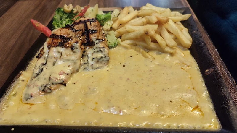 Ricco's Cafe (Gujrat) in Gujrat, Punjab
