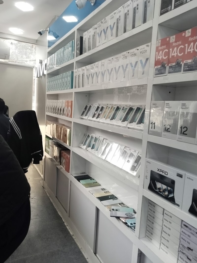 Al-Aziz Mobiles in Burewala, Punjab