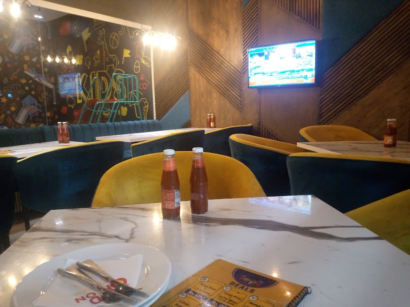 Red Onion Pizaa & Cafe in Khanewal, Punjab