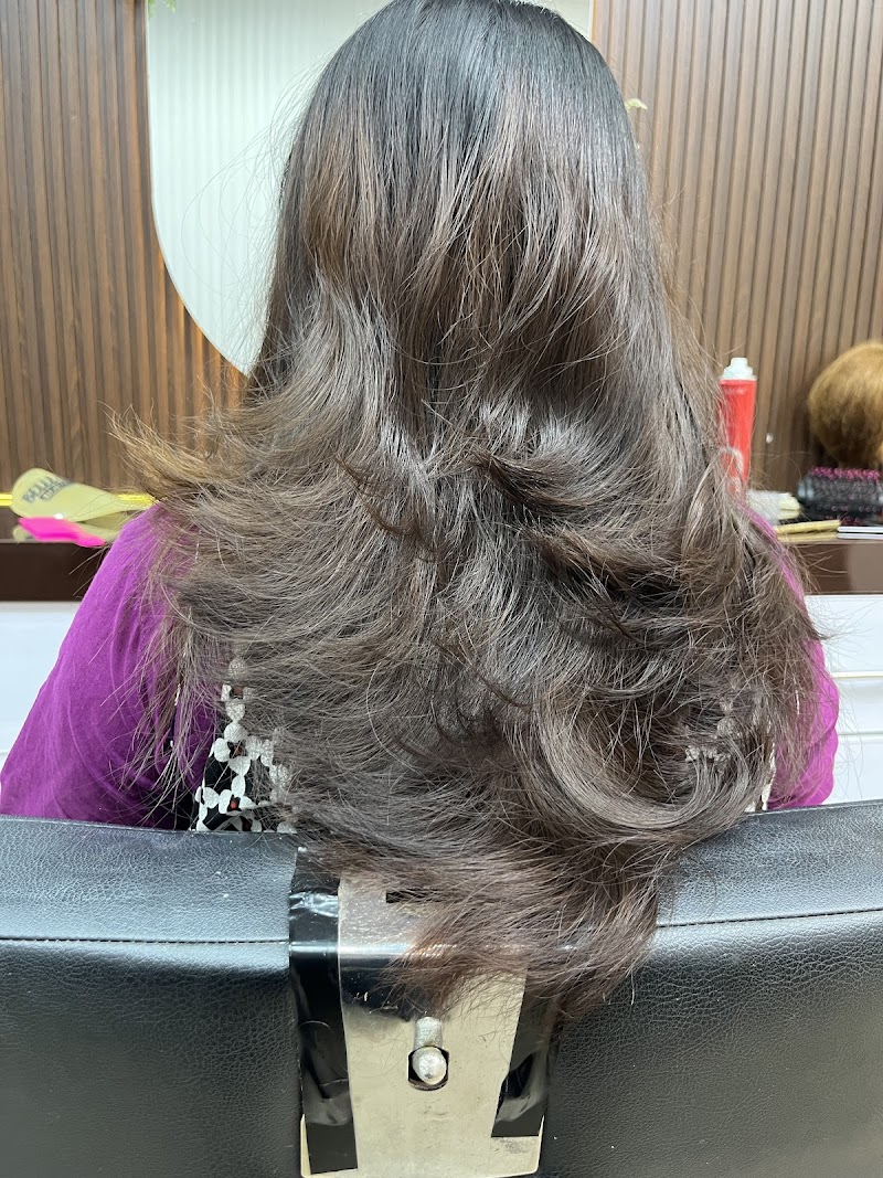 Belle Curls Beauty Salon in Gujranwala, Punjab