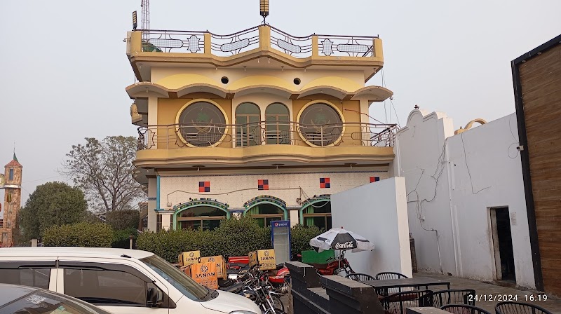 Mushtarka Balochistan Family Restaurant in Lodhrān, Punjab