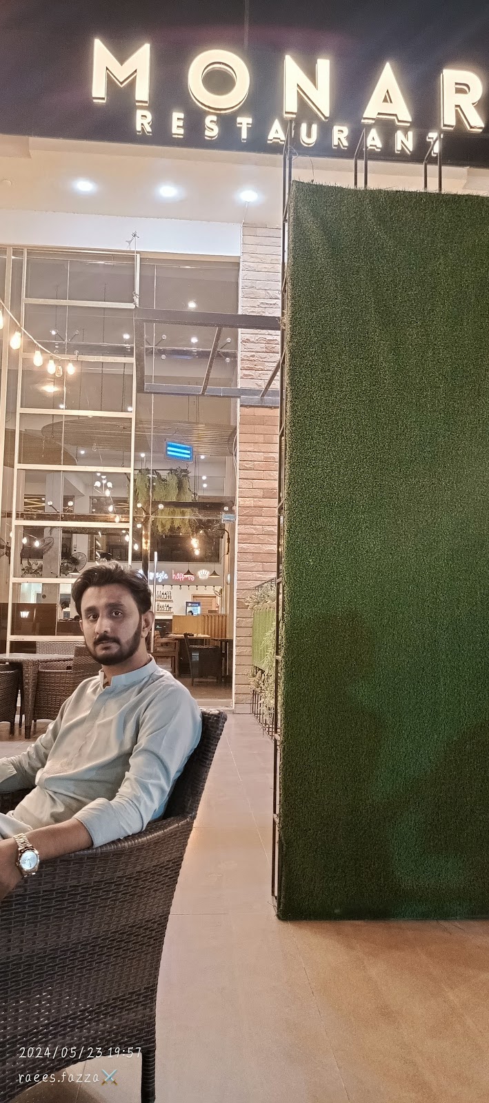 Monar Restaurant in Mīrpur Khās, Sindh