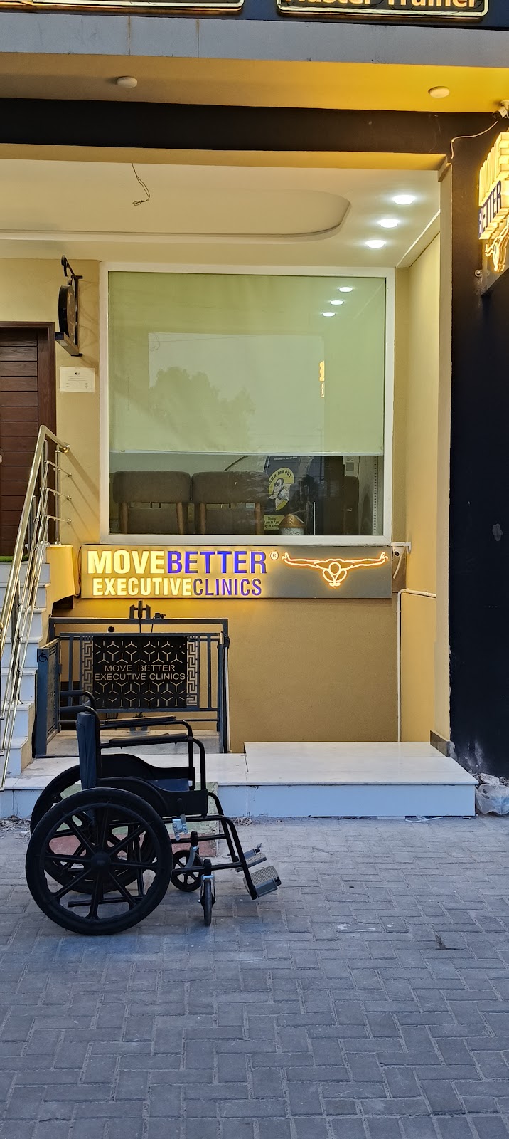 Move Better - Executive Clinics | Canal Road (Chiropractic, Osteopathy, Acupuncture, Physio, Laser Therapy & Pain Management) in Faisalabad, Punjab