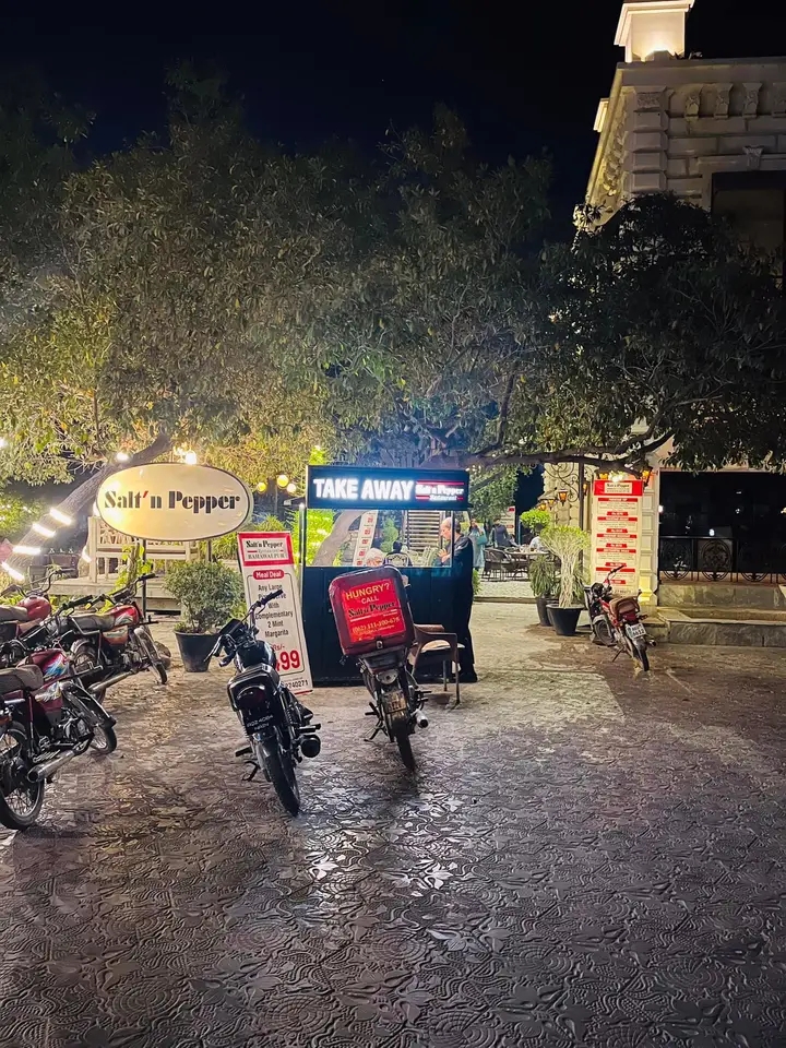 Salt'n Pepper Bahawalpur in Bahawalpur, Punjab