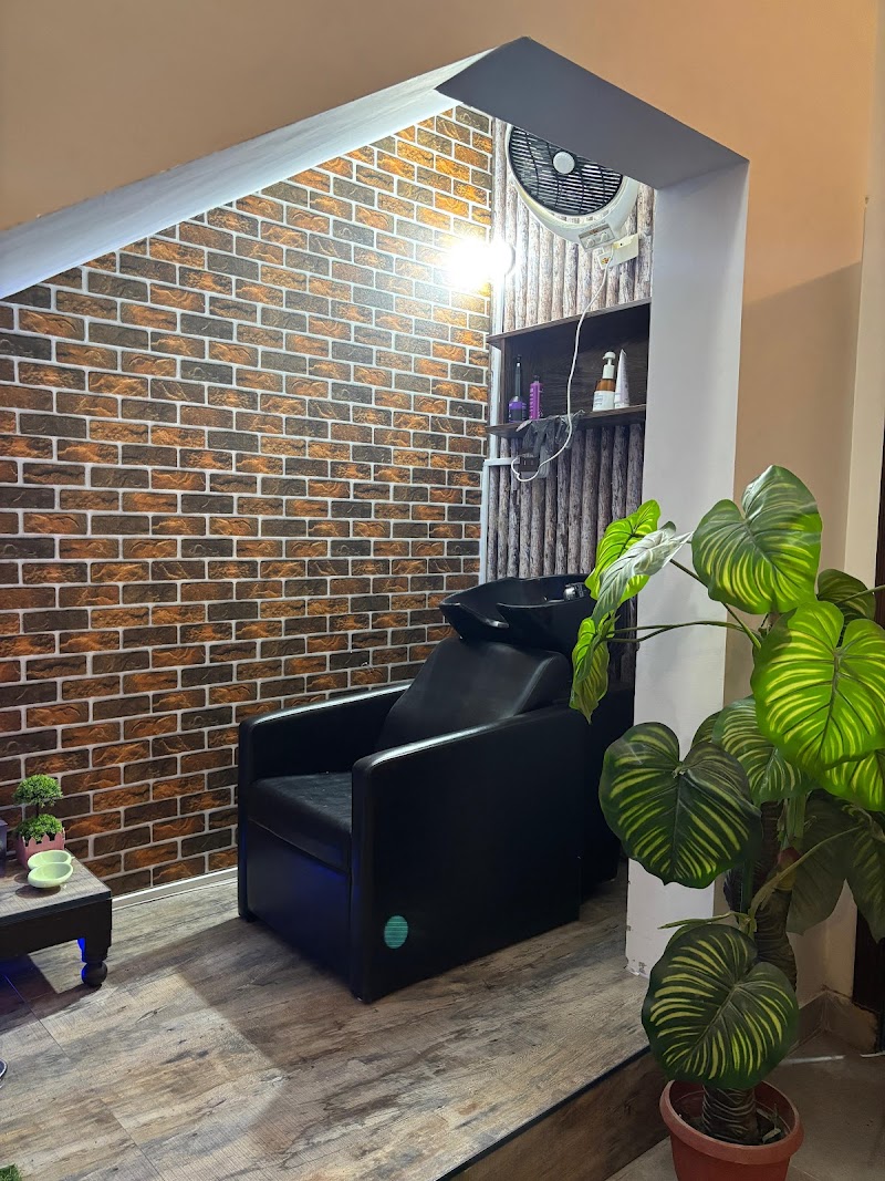 Galaxy Beauty Lounge-Best Bridal Salon & Top Hair Parlor in Gujranwala, Punjab