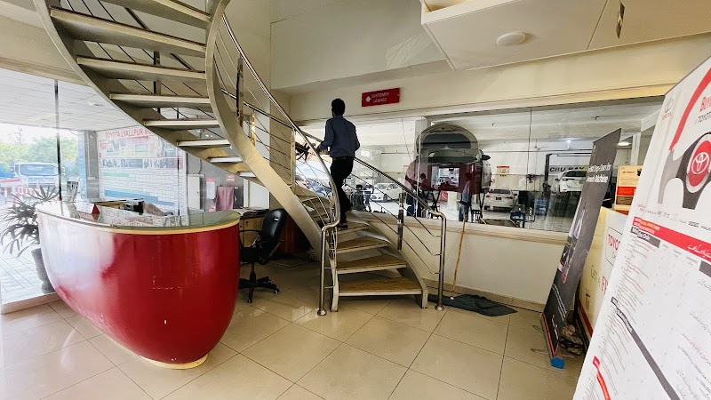 Toyota Lyallpur Motors in فیصل آباد, پنجاب