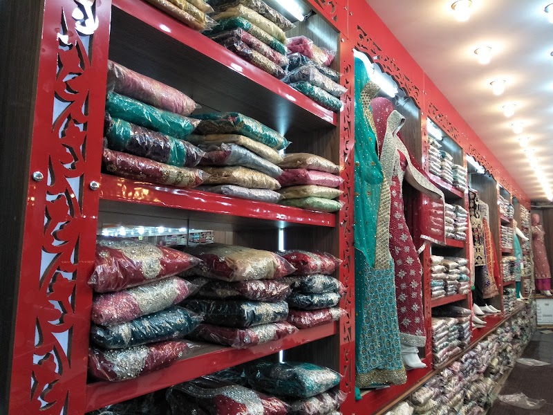 Naseeb Shopping Mall in Kamra Kalan, Punjab