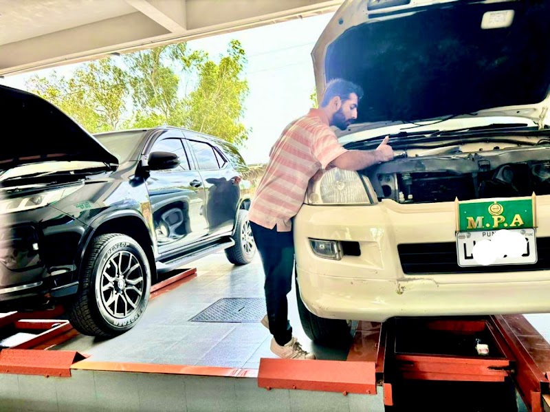 ALAM Traders Service Center Gujrat in Gujrat, Punjab