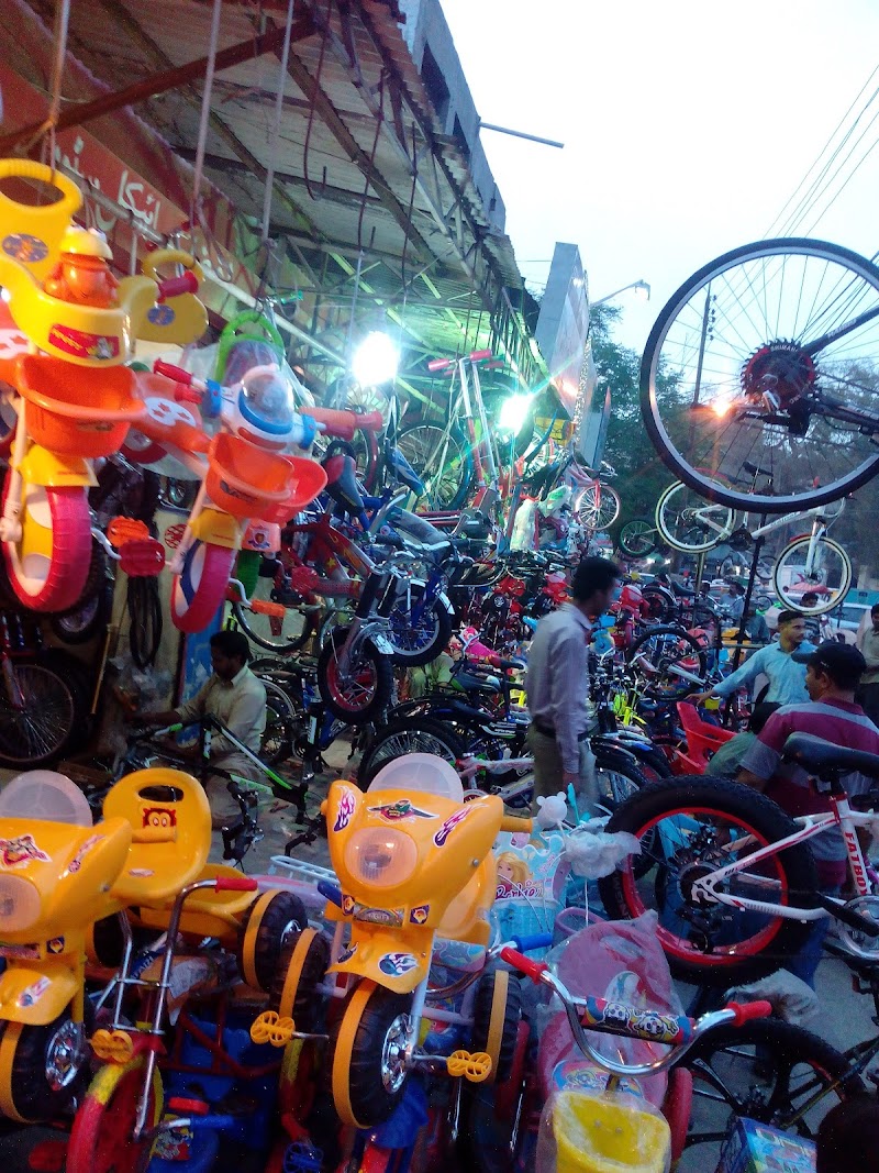 Nila Gumbad Market in Lahore, Punjab