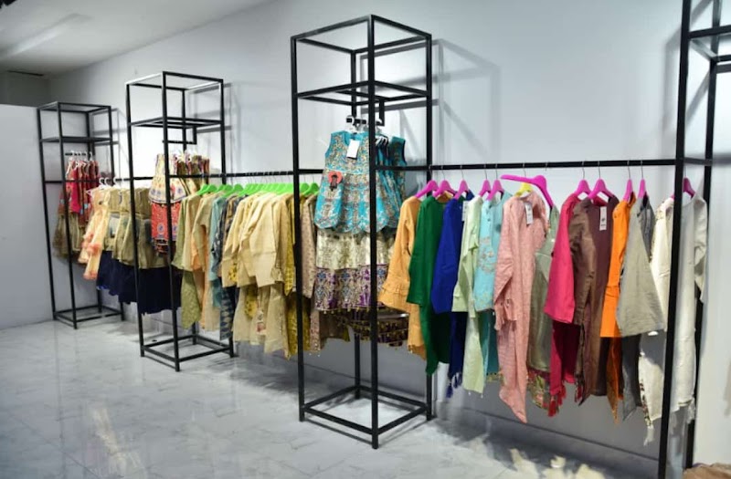 Dar Emporium in Gujranwala, Punjab