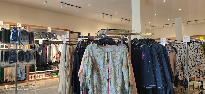 Chenone outlet in Toba Tek Singh, Punjab