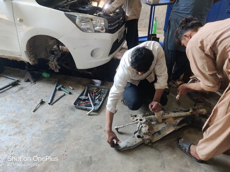 M.R motor workshop Sahiwal 🚗🚗🚕🚙🚑 in Sahiwal, Punjab