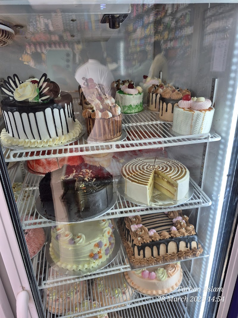 Seza Sweets and Bakers in Gojra, Punjab