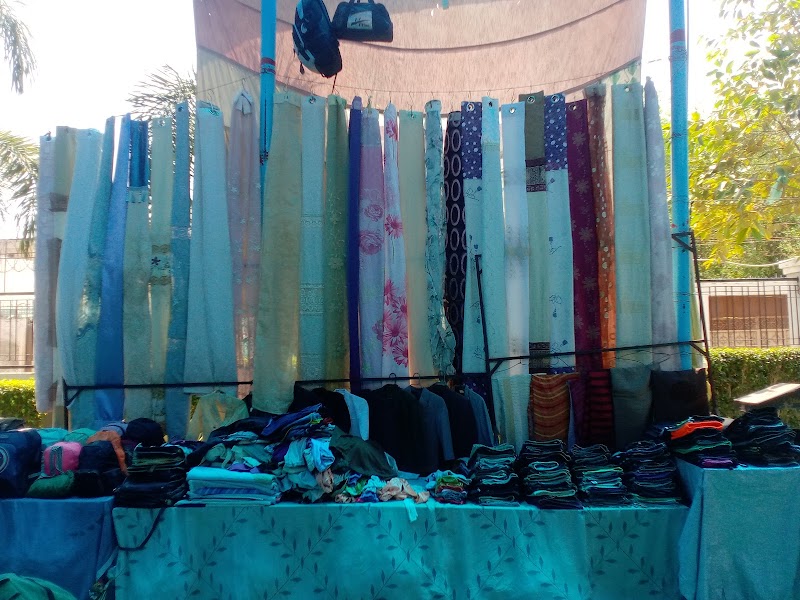 Model Bazaar Lodhran in Lodhrān, Punjab