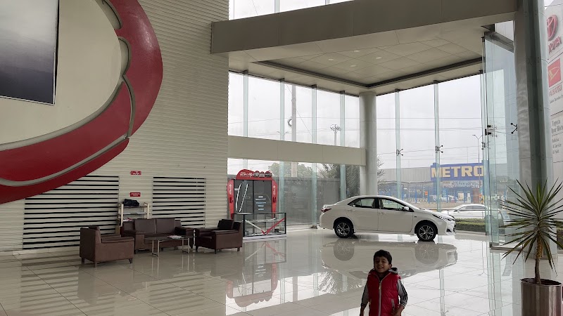 Toyota Lyallpur Motors in فیصل آباد, پنجاب