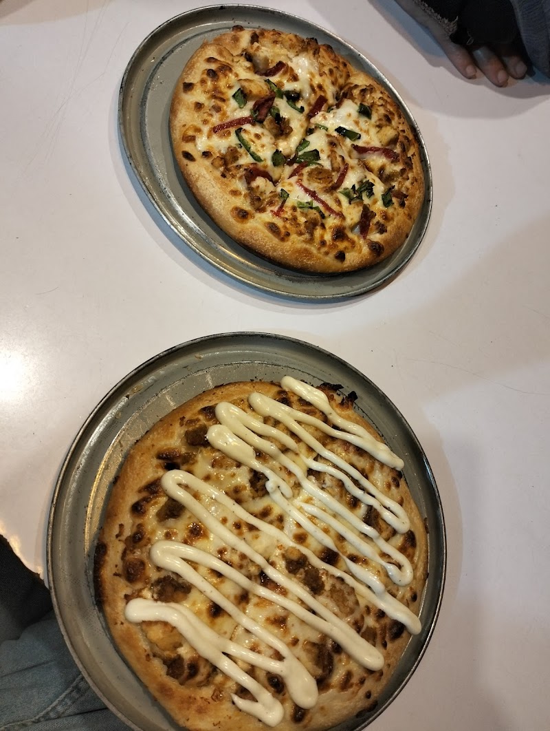 Dino's Grilled Burger in Kāmoke, Punjab