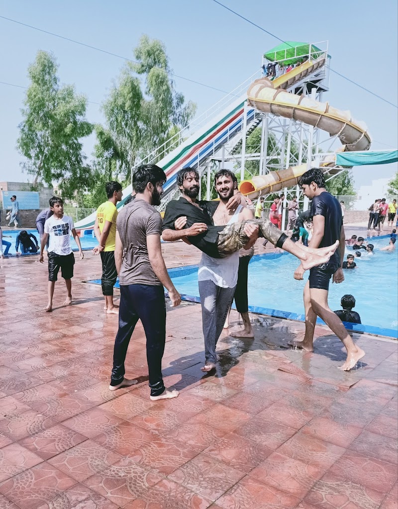 Splash Water Park Mandi Bahaudin in Mandi Bahauddin, Punjab
