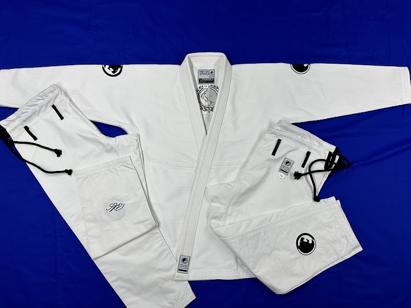 Best Custom BJJ Gi Manufacturer, Jiu-Jitsu Gi Factory & Wholesale Supplier, Martial Arts Uniforms Sialkot Pakistan, Shipping Equipment Industry in Sialkot