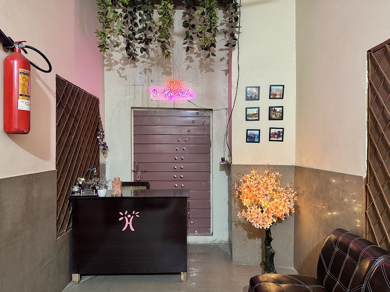 Dr Hina Abbas Sial Skin Hair Aesthetic Clinic in Jhang, Punjab