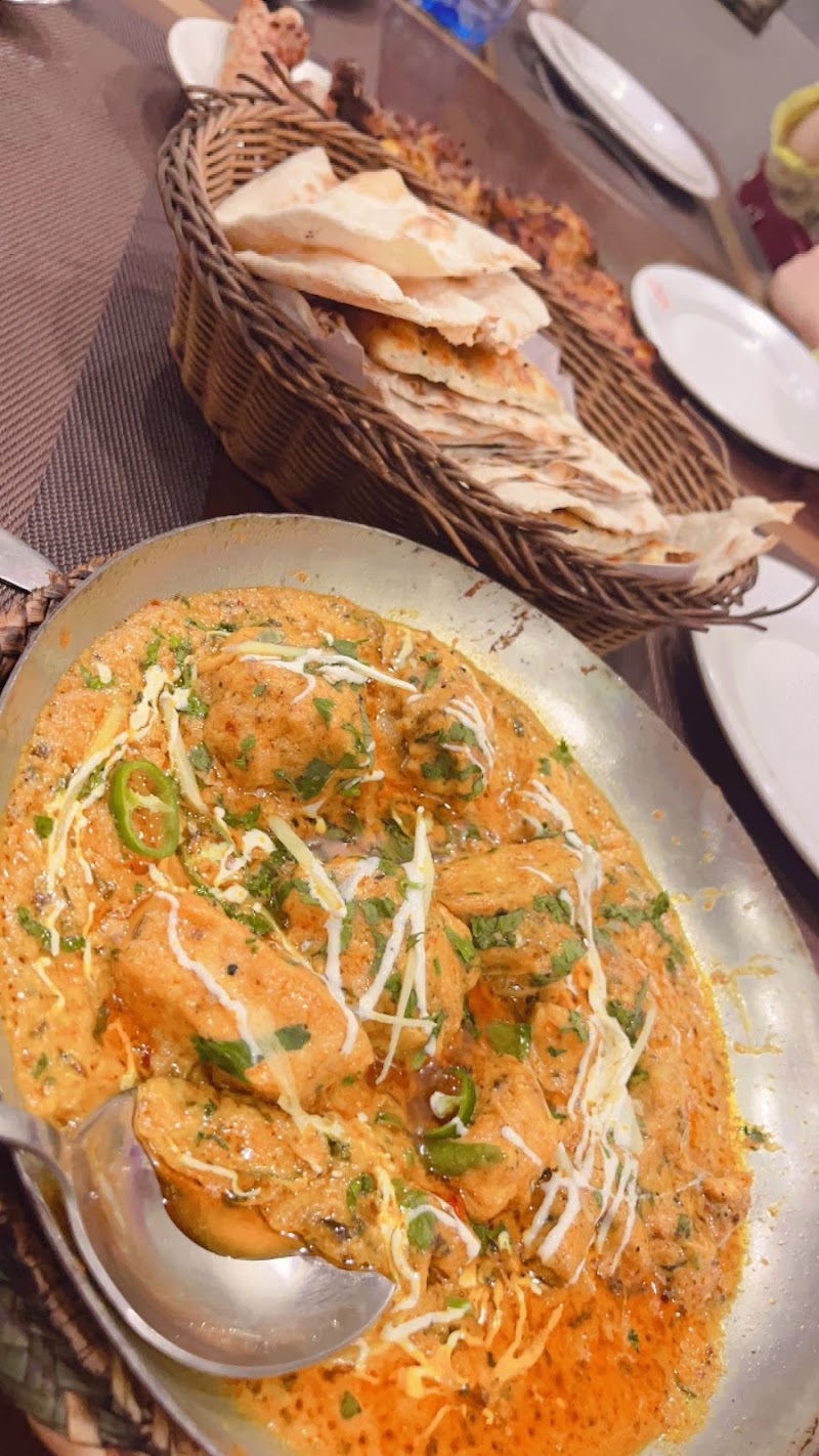 Al Noor Zaiqa Family Restaurants & HFC in Gujranwala, Punjab