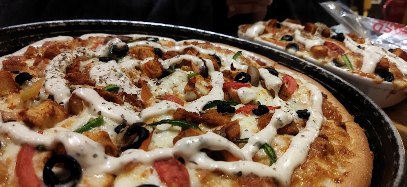 Red Onion Pizaa & Cafe in Khanewal, Punjab