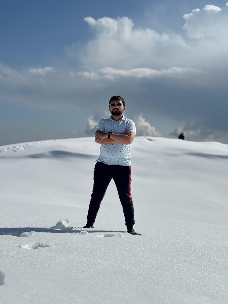 Murree rent a car service in Murree, Khyber Pakhtunkhwa