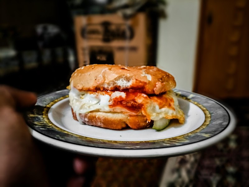 Bhai Bhai burger point in Muridke, Punjab