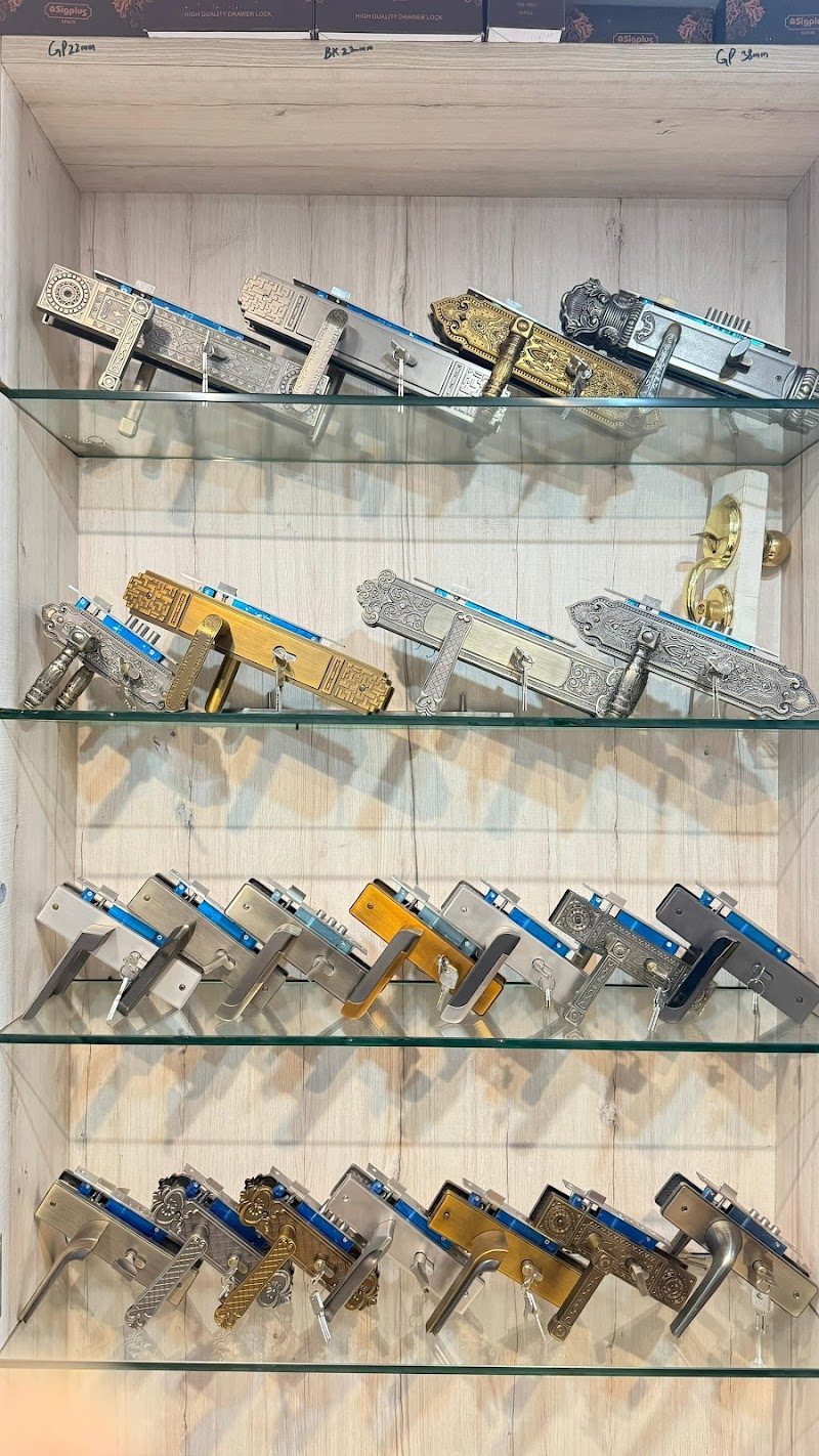 Munir Hardware & Paint Store in Gujrat, Punjab