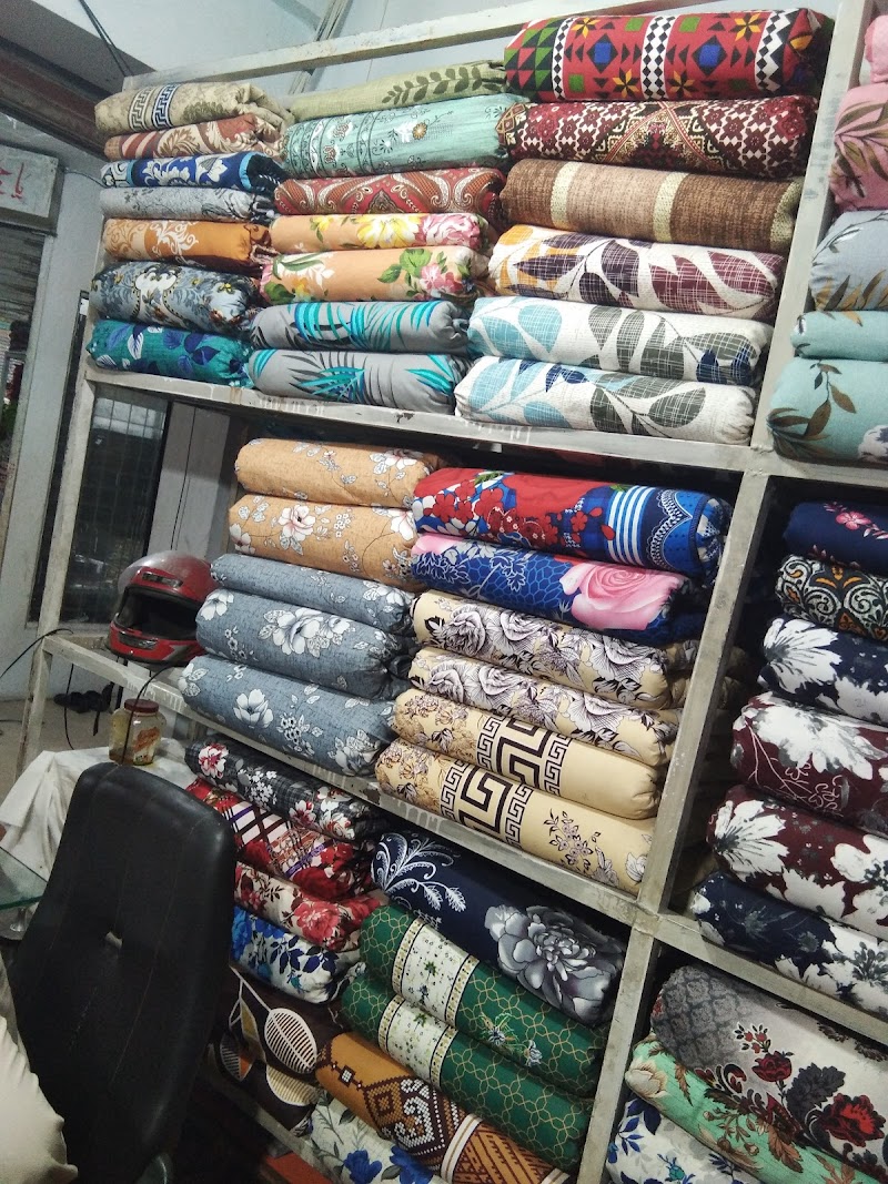Diamond Textile Plaza in Faisalabad, Punjab