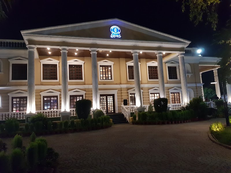 (The Chenab Club (G دی چناب کلب (جی) in Faisalabad, Punjab