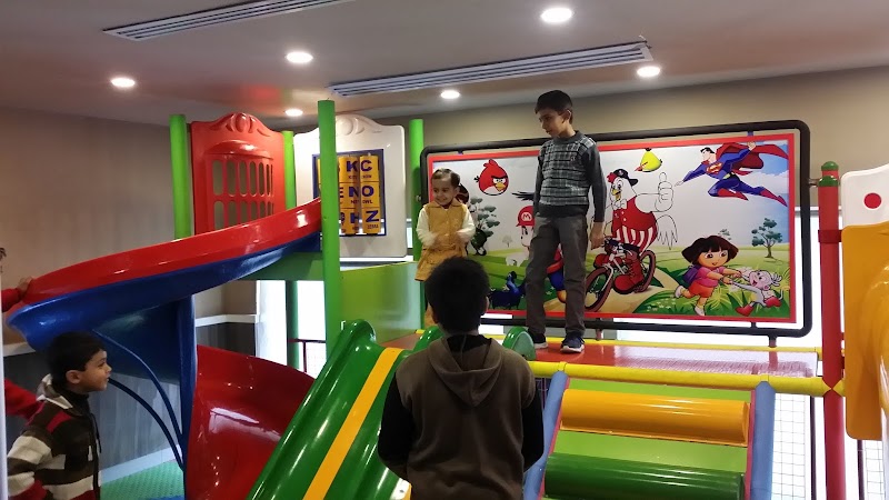 KFC - Gujranwala Trust Plaza in Gujranwala, Punjab