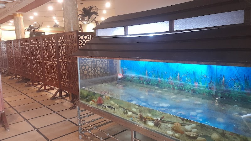 Al-Haadi Family Restaurant in Hafizabad, Punjab