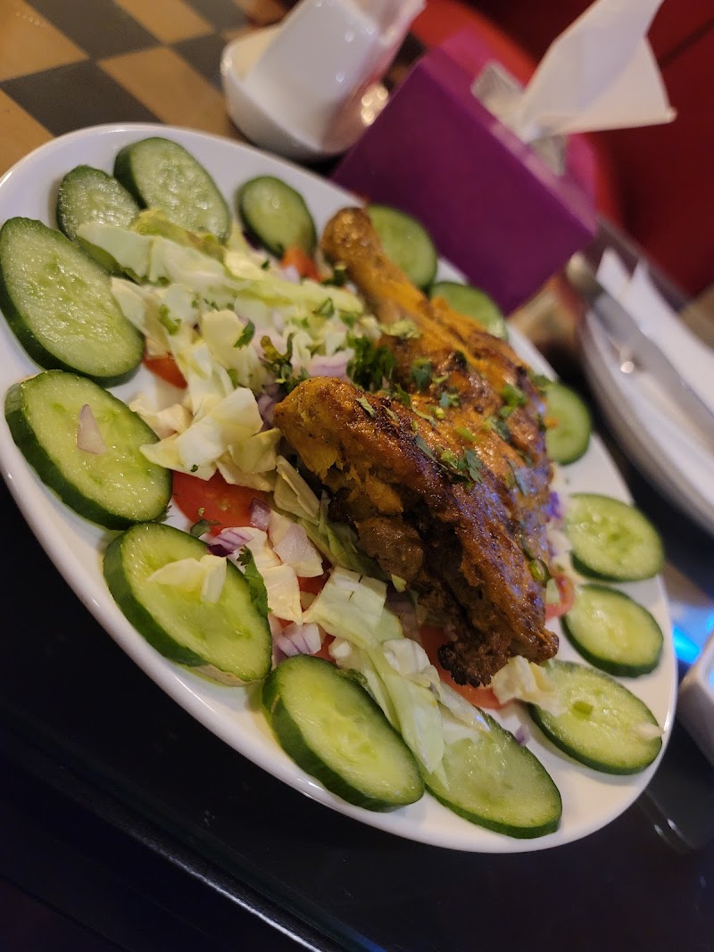 Chaye Khana Gujrat Raju Bhand in Gujrat, Punjab