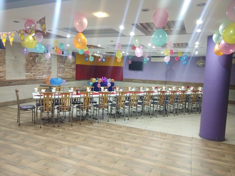 De Fiesta Café in Sargodha, Punjab